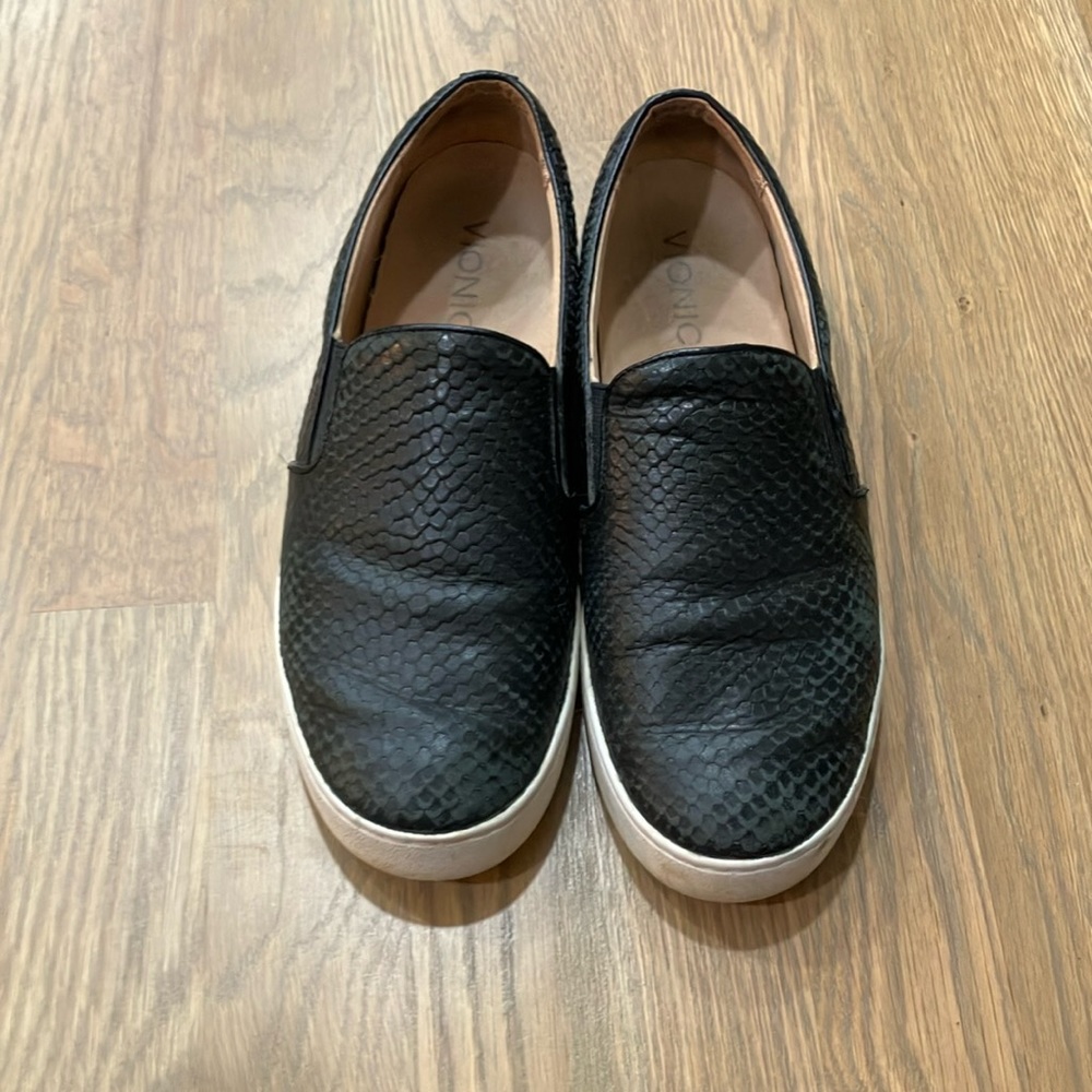 Vionic Women’s Black Snake Skin Print Leather Platform Slip On Shoes Loafers